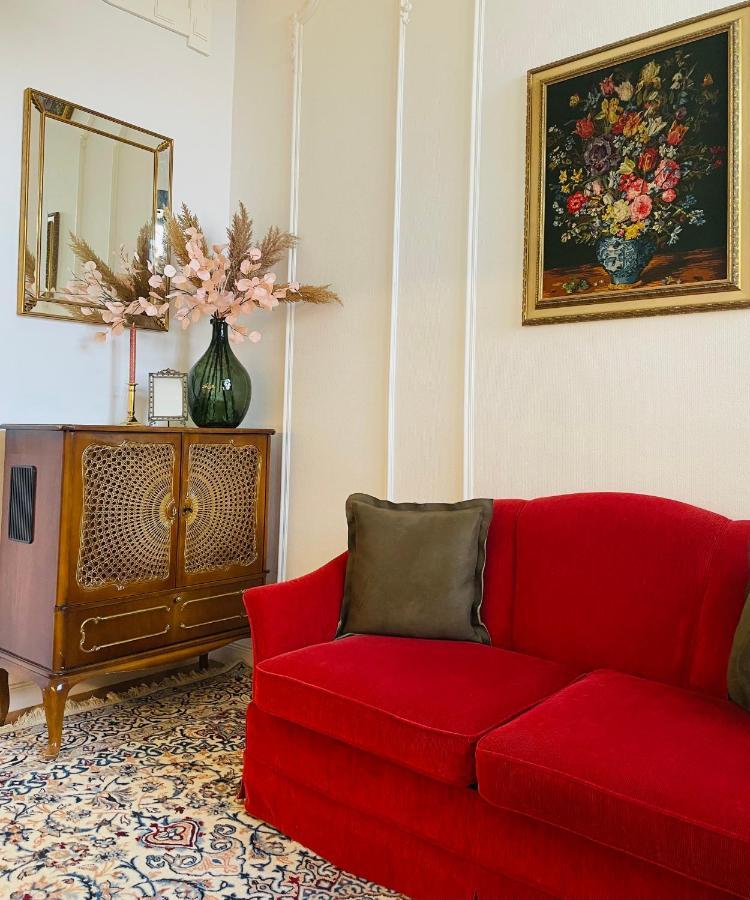 Littleparis Apartment คลูจ-นาโปกา ภายนอก รูปภาพ