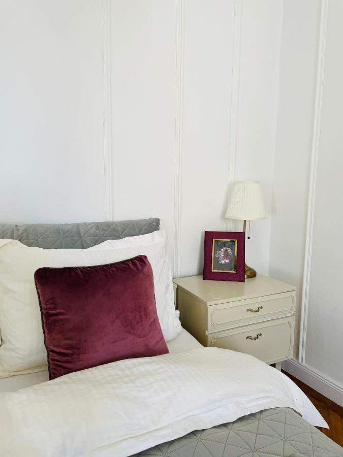 Littleparis Apartment คลูจ-นาโปกา ภายนอก รูปภาพ