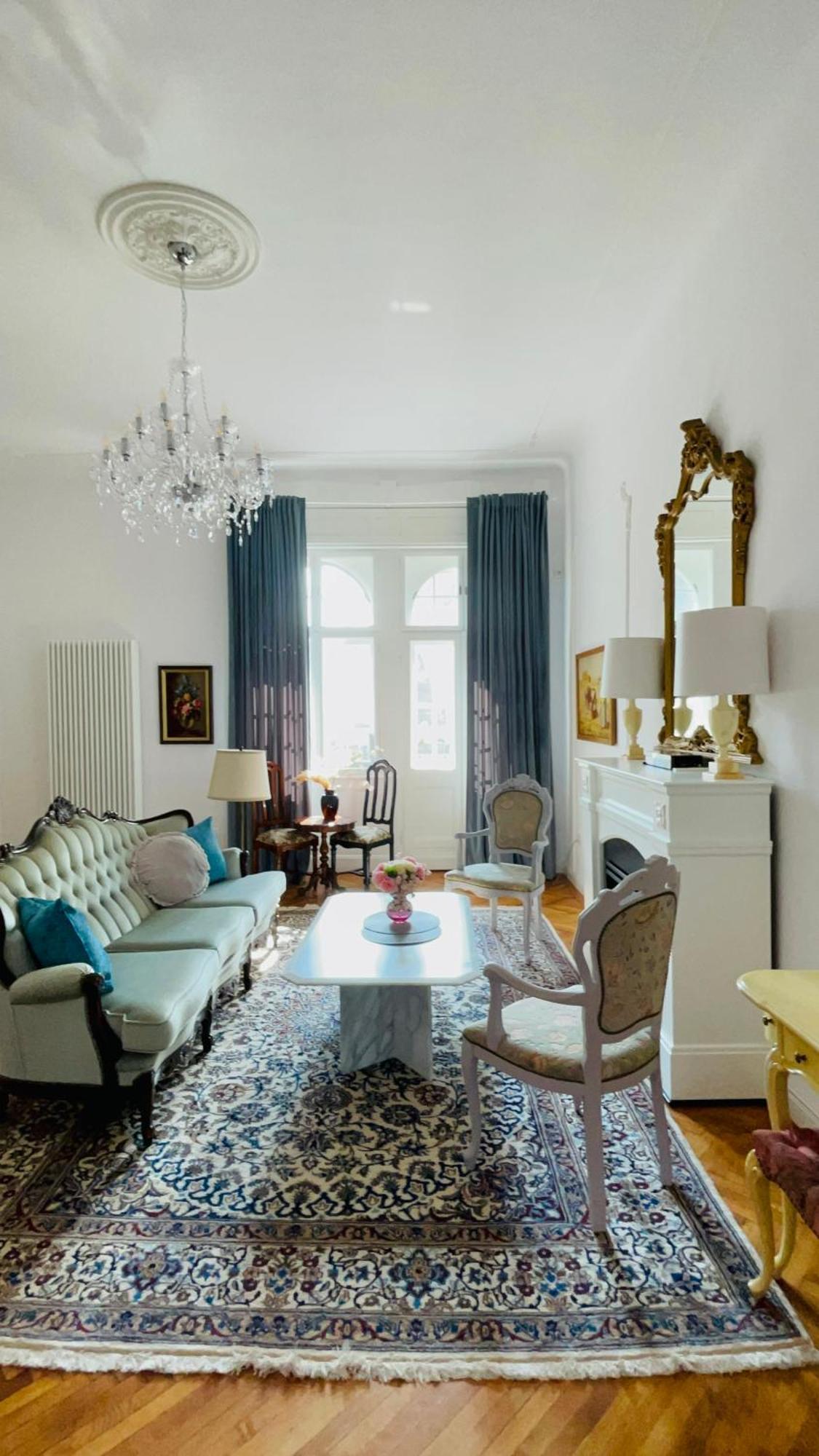 Littleparis Apartment คลูจ-นาโปกา ภายนอก รูปภาพ